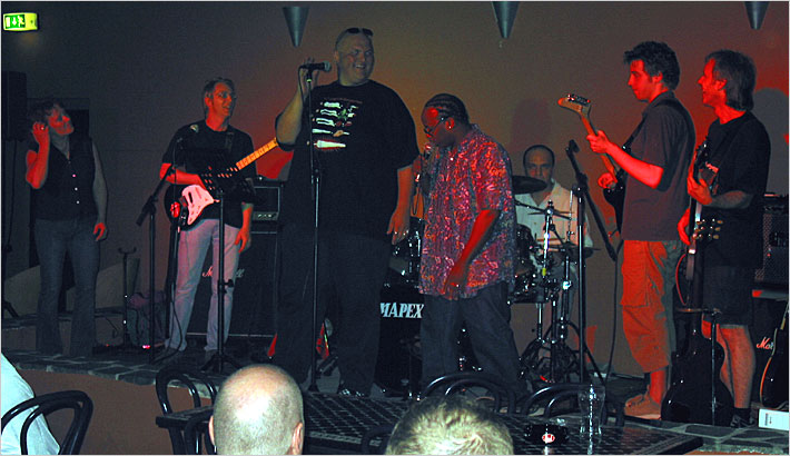 Foto: Jam-Session im Krone Musik Club am 24.07.2004